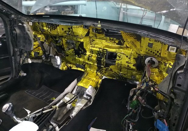 шумоизоляция салона авто в Киеве